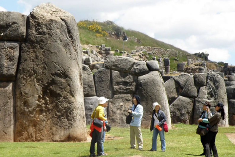 Saqsayhuaman